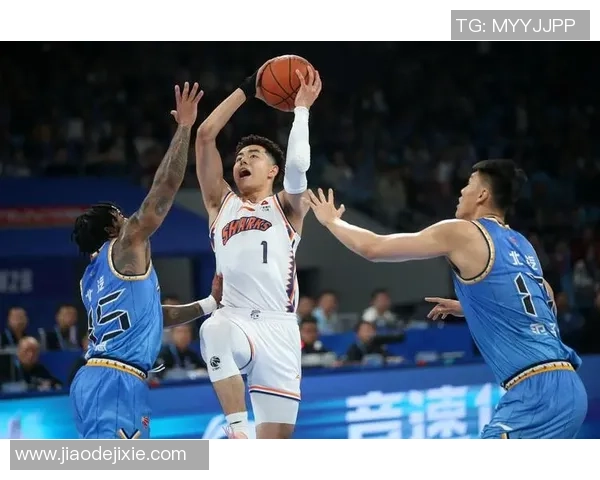 CBA精彩对决北京首钢迎战上海队直播盛况全程呈现