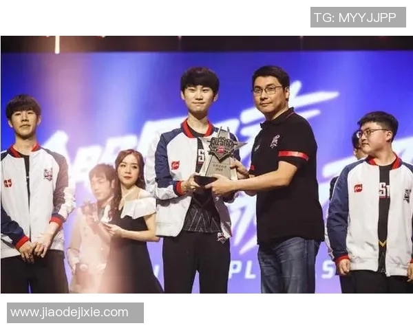 全明星赛回顾FPX战队状态分析与表现亮点总结